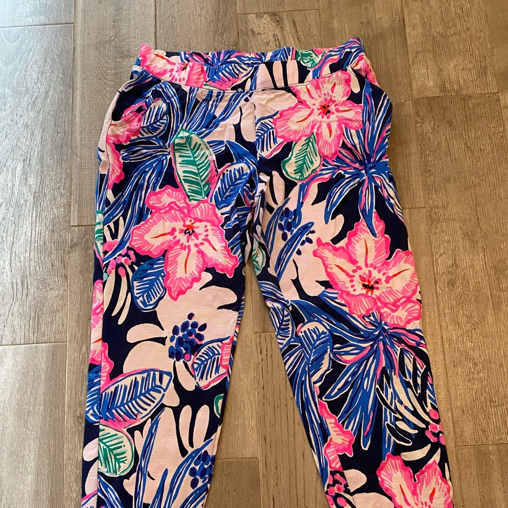 Lilly Pulitzer floral leggings with elastic waist - Picture 2 of 7